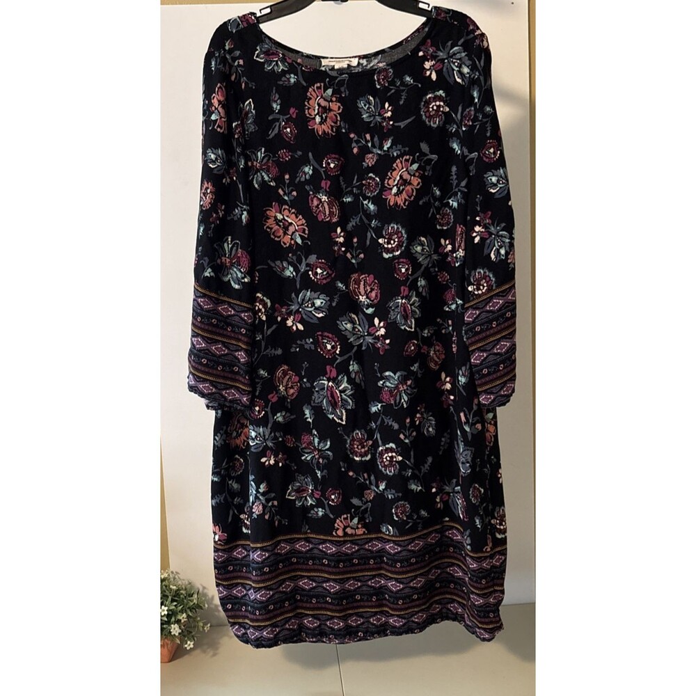 Beachlunchlounge Black and Pink Bishop Sleeve Midi Dress
